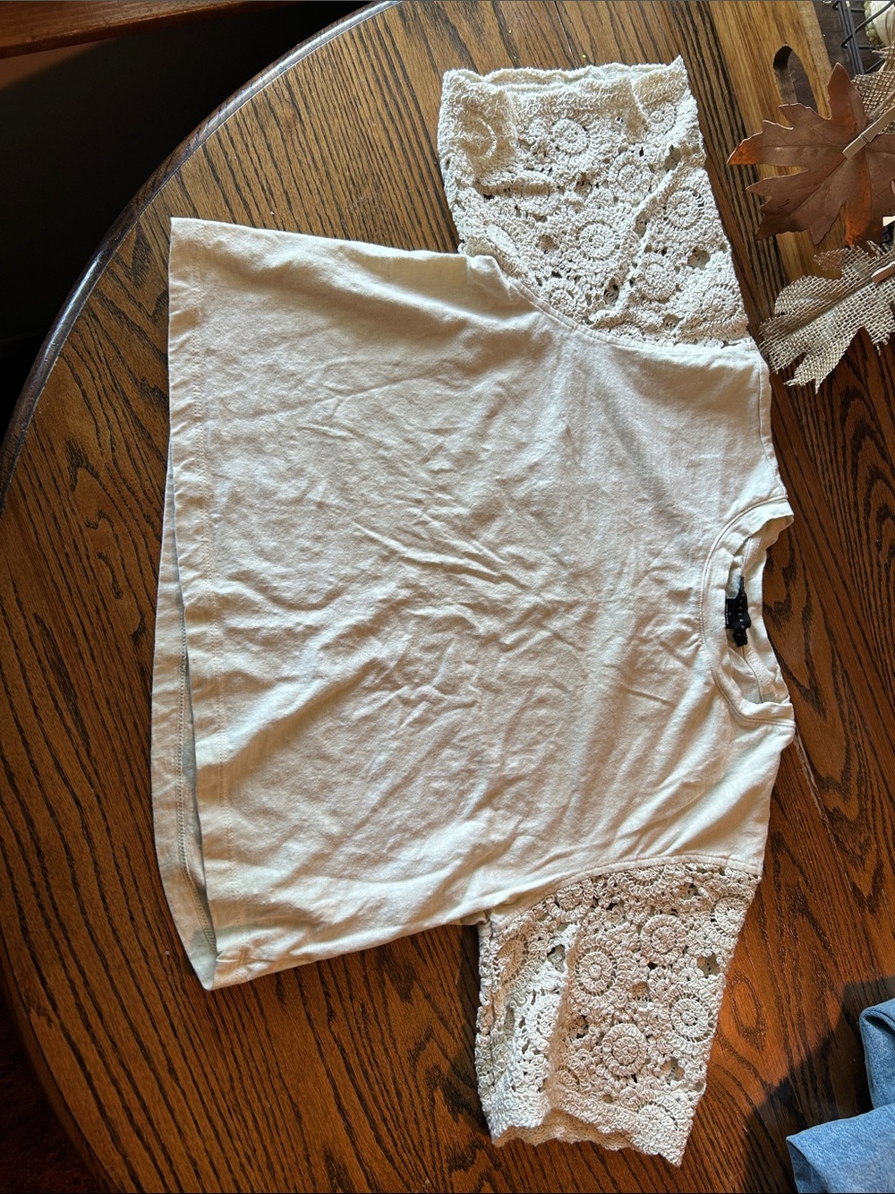 Cropped Crochet top in Cream